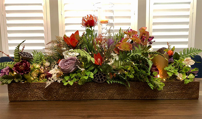Woodland floral holiday centerpiece