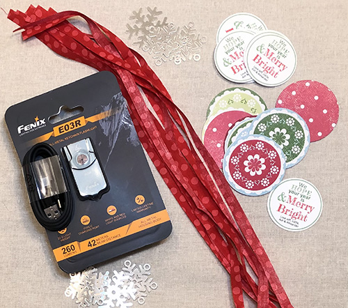 mini flashlights with gift tags